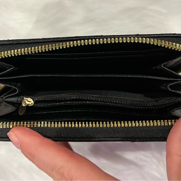 Zip around wallet - Picture 3 of 5